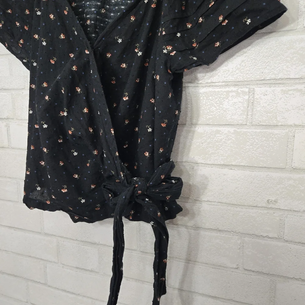 Madewell floral wrap around tie top - Picture 7 of 14